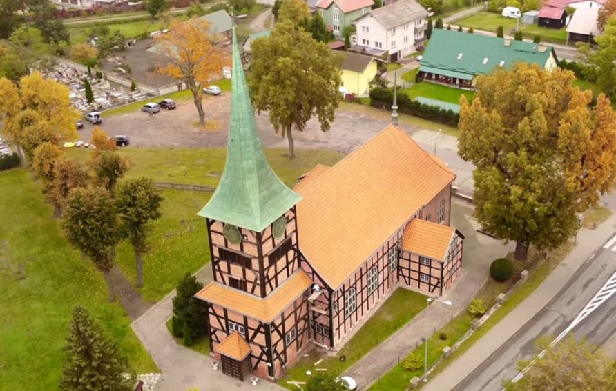 Kościół Najświętszego Serca Pana Jezusa w Stegnie